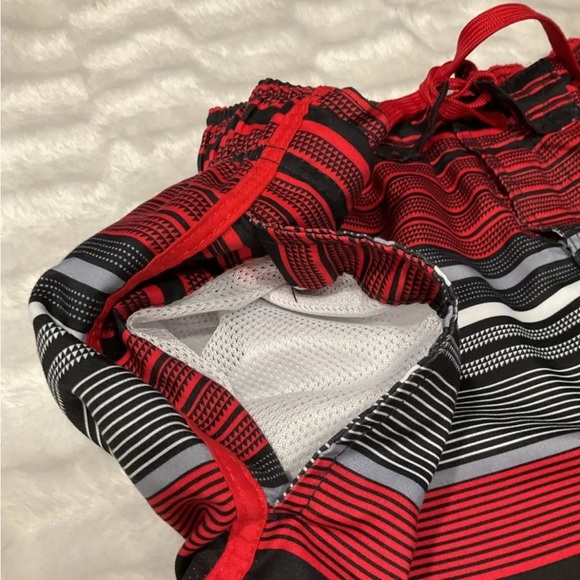 OP Mens Swim Trunks/Shorts Red/Black/Gray/White Size XL/XG 40-42 - Picture 6 of 12